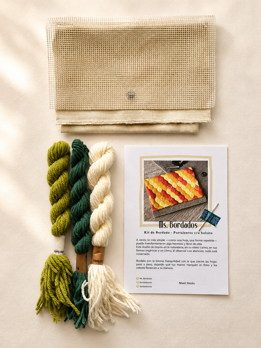 Canvas embroidery kit - Leaves Selva Bag