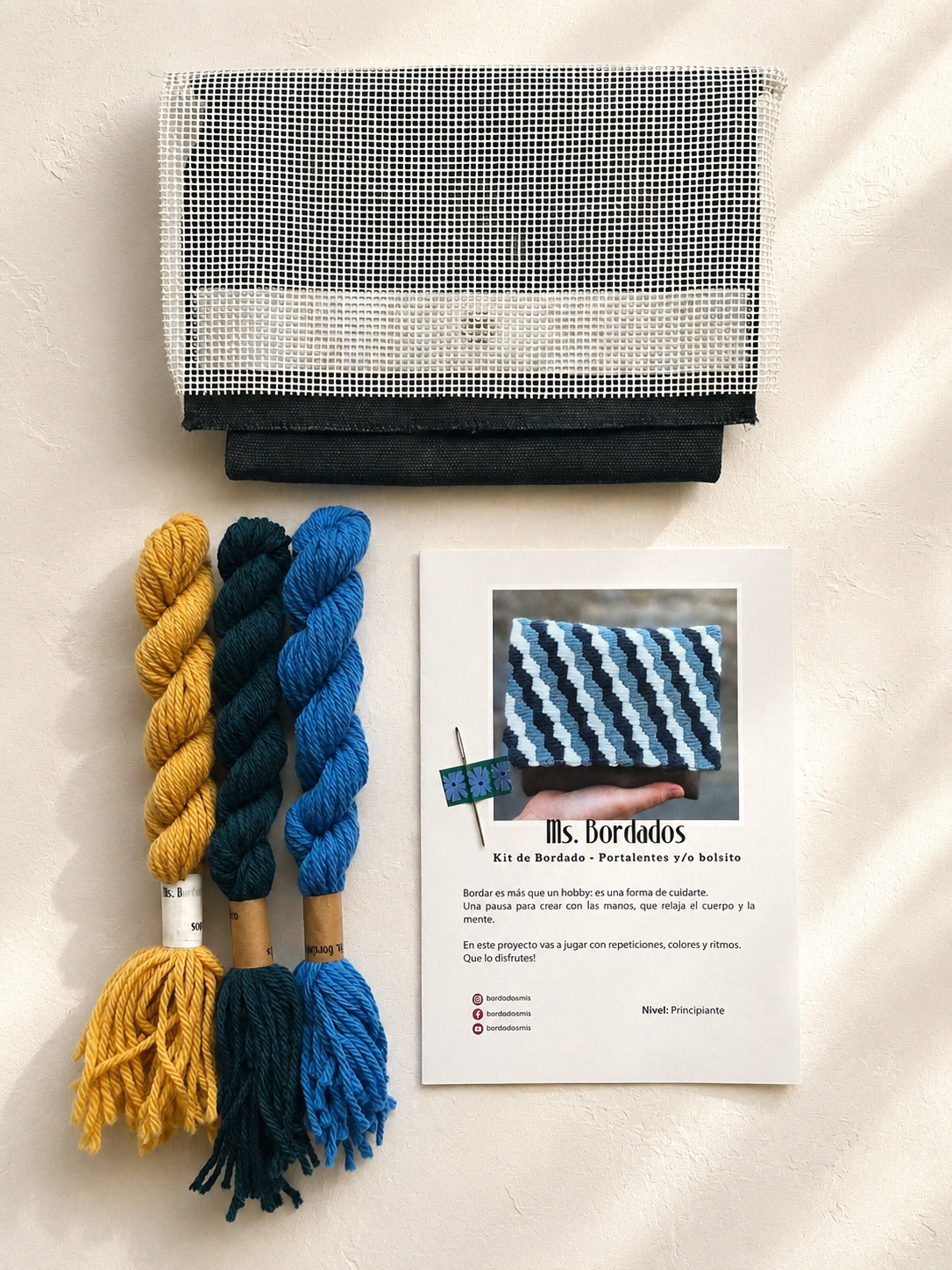 Kit de bordado en cañamazo - Bolsito Pez Boca - Ms. Bordados
