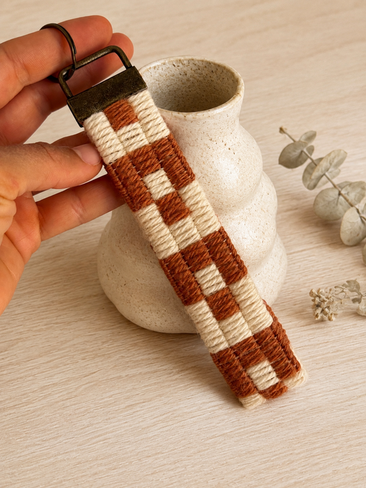 Canvas embroidery kit - Cubos Arena Keyring