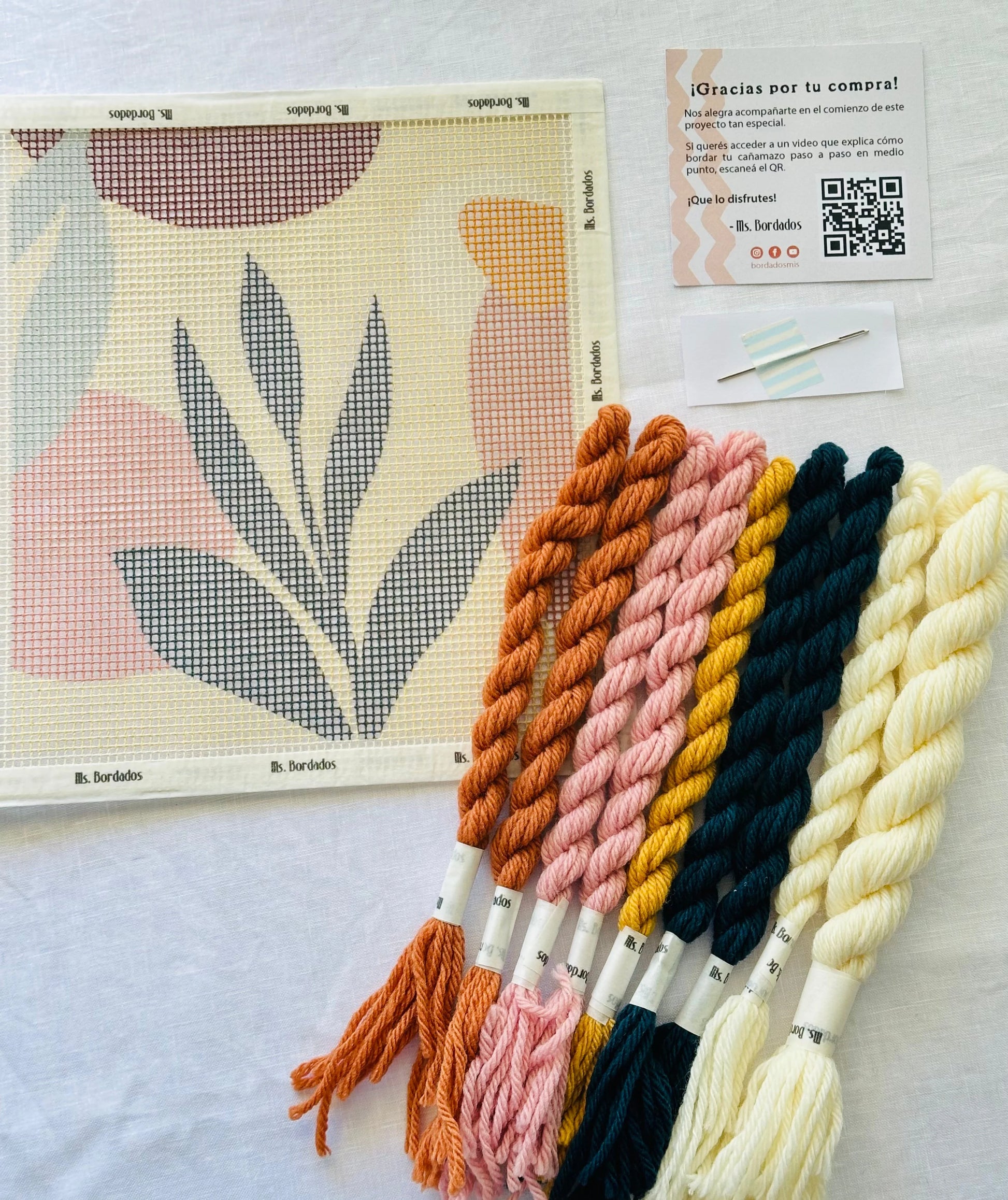 Kit de bordado sobre cañamazo | Montpelier - Ms. Bordados