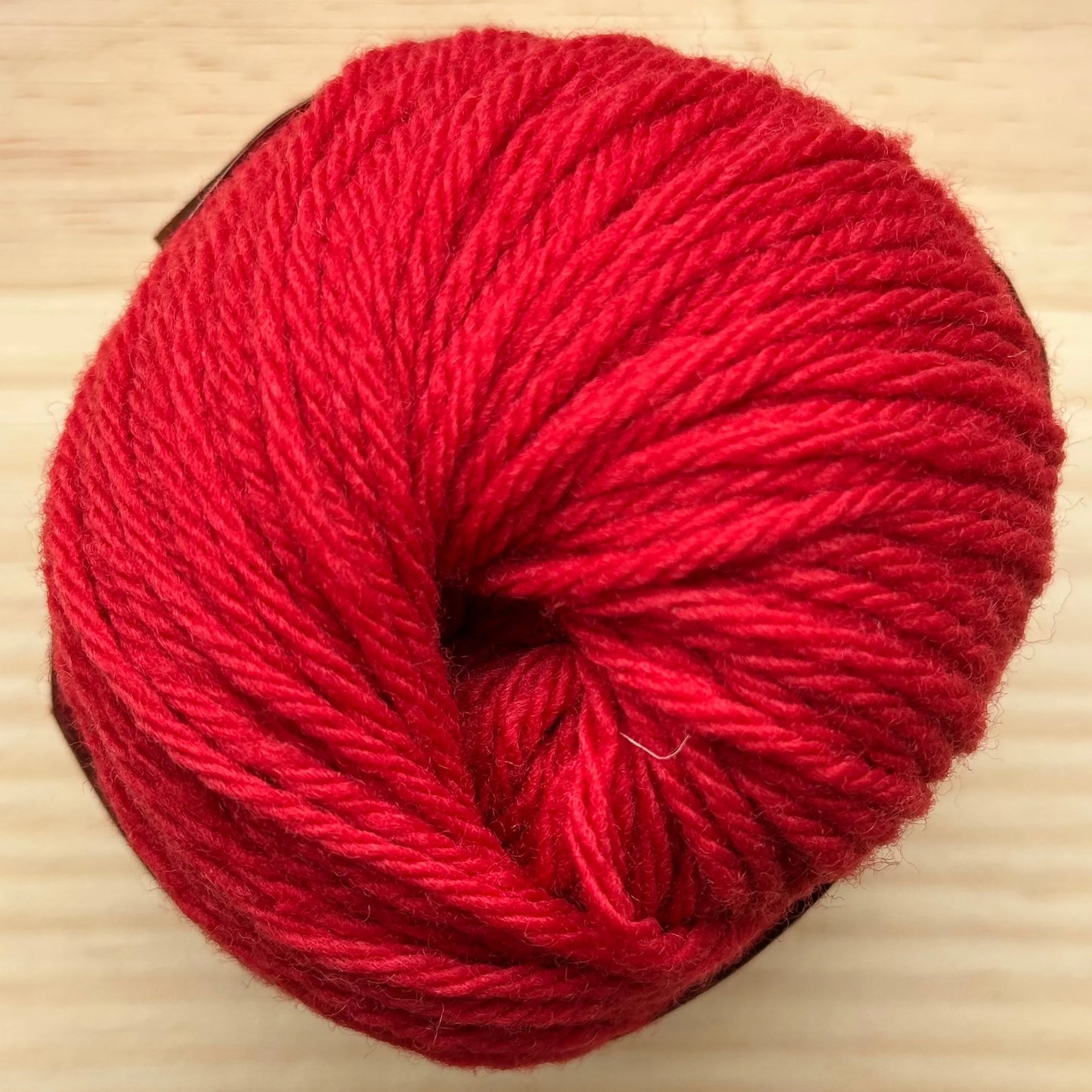 Ovillo de Lana 100% Española - Rojo - detalle