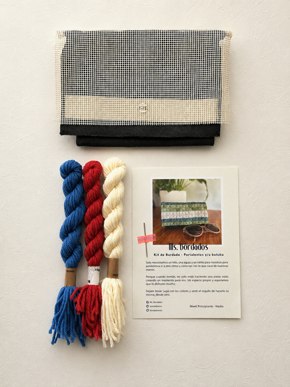Kit de bordado en cañamazo - Bolsito Cleo Nacional - Ms. Bordados