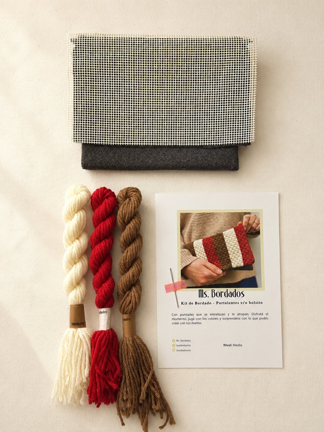 Kit de bordado en cañamazo - Bolsito Moña - Ms. Bordados
