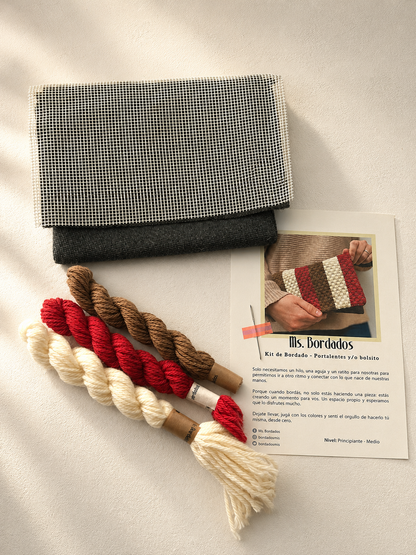 Kit de bordado en cañamazo - Bolsito Moña - Ms. Bordados