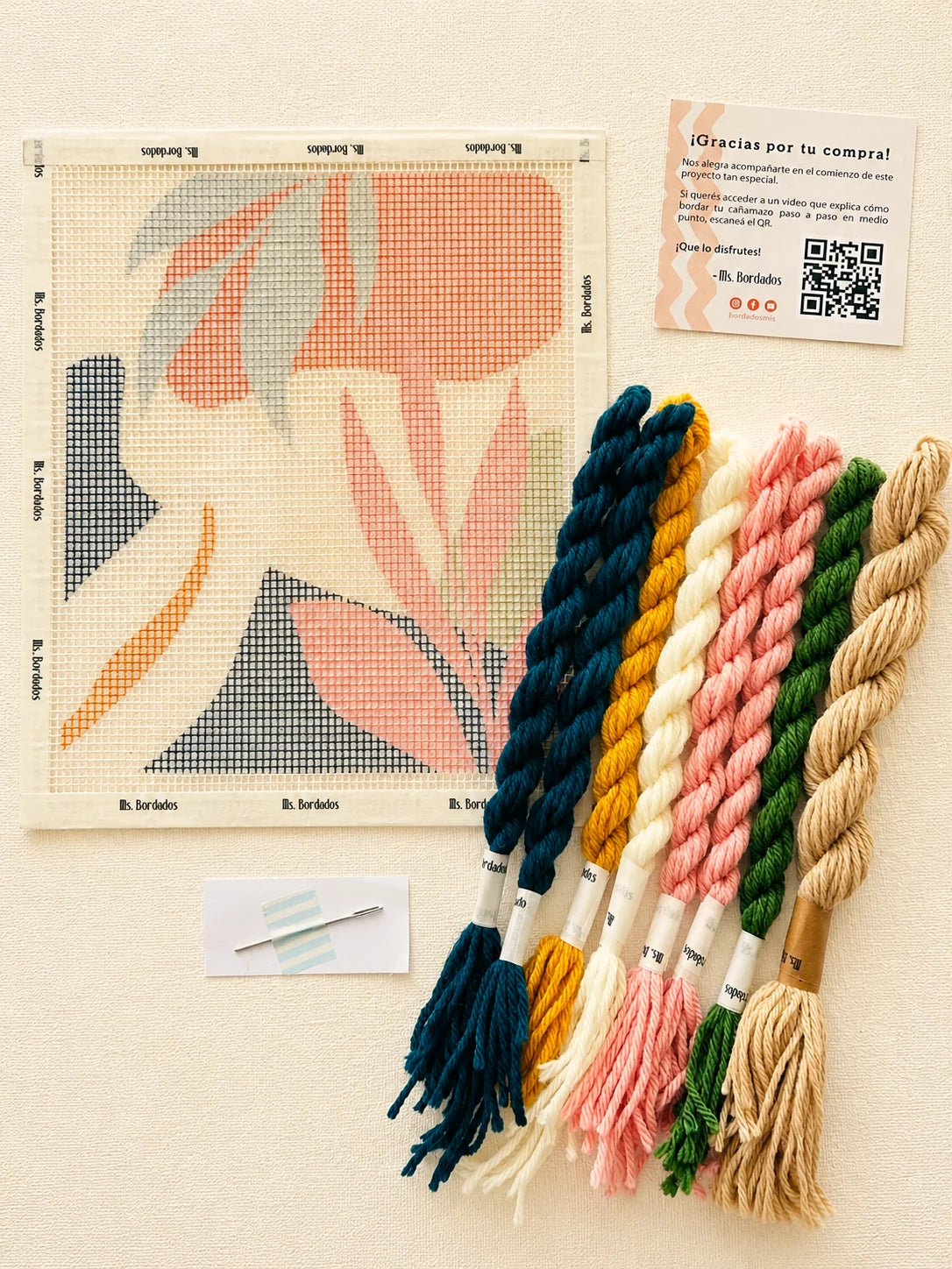 Kit de bordado sobre cañamazo Marsella con cañamazo impreso y lanas - Ms. Bordados