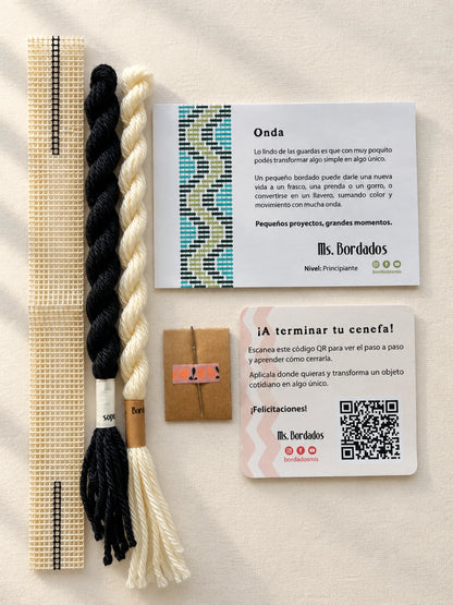 Kit de bordado sobre cañamazo - Franja Onda Cebra