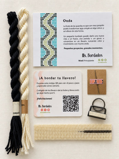 Kit de bordado sobre cañamazo - Franja Onda Cebra