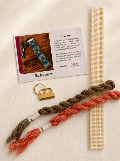 Canvas embroidery kit - Cubos Coral and Camel Keyring