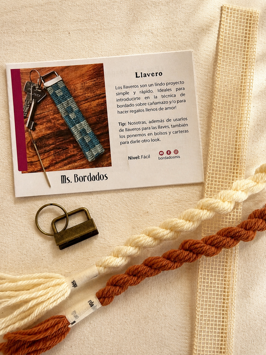 Canvas embroidery kit - Cubos Arena Keyring