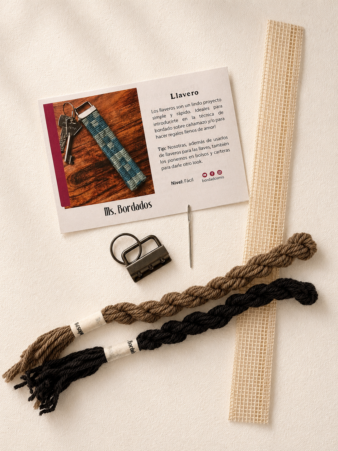Canvas embroidery kit - Cubos Grafito Keyring
