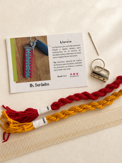 Canvas embroidery kit - Pyramid España Keyring