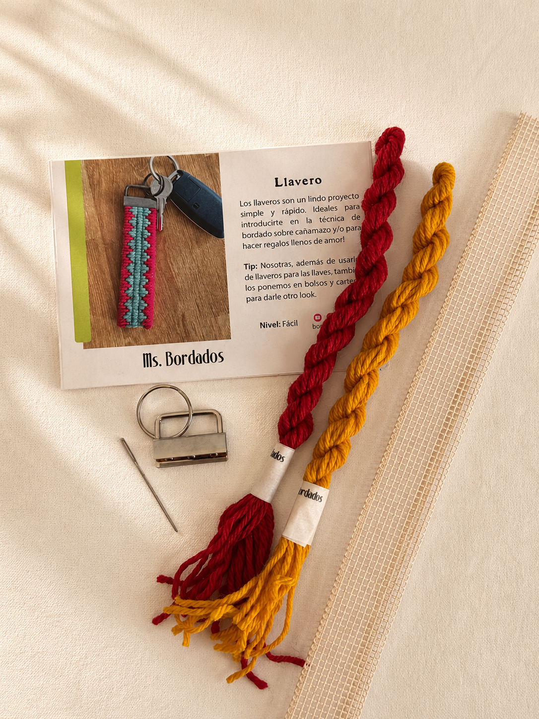 Canvas embroidery kit - Pyramid España Keyring