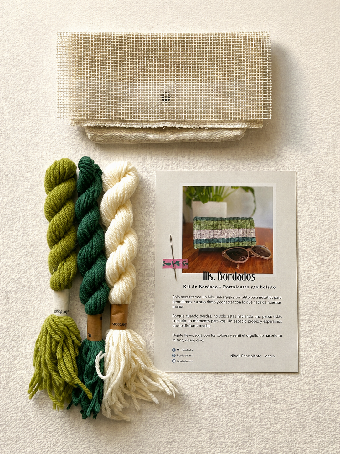 Kit de bordado en cañamazo - Portalentes Cleo Selva - Ms. Bordados
