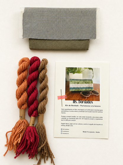 Kit de bordado en cañamazo - Portalentes Cleo Tierra - Ms. Bordados