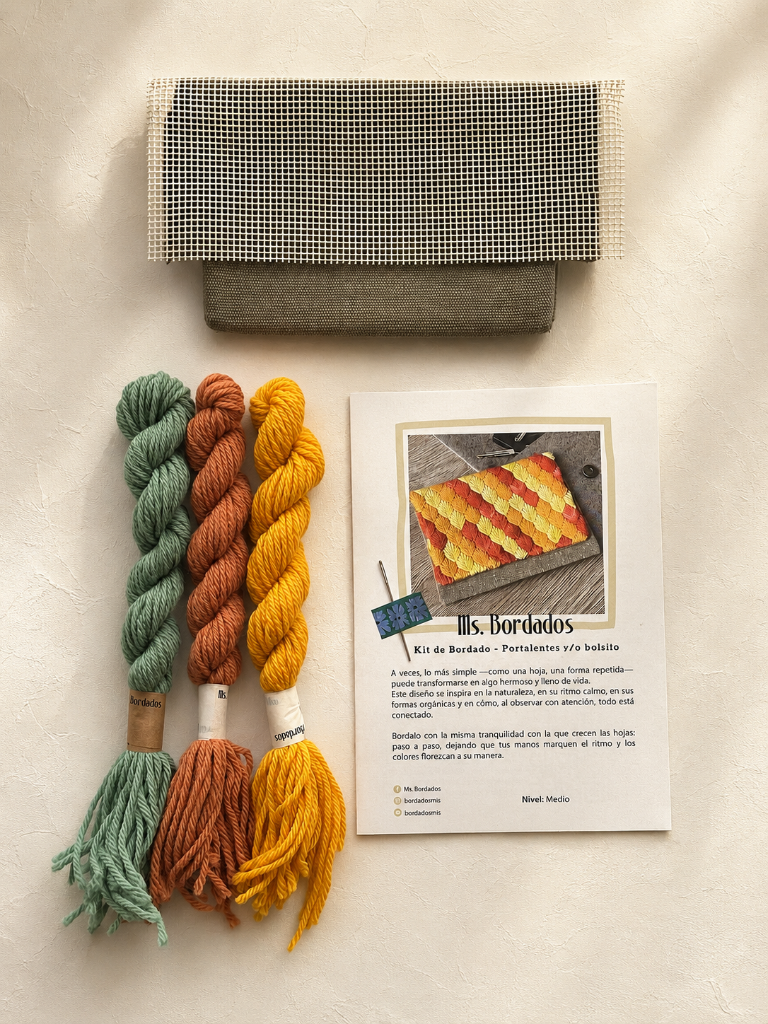 Canvas embroidery kit - Leaves Otoño Sunglasses Case