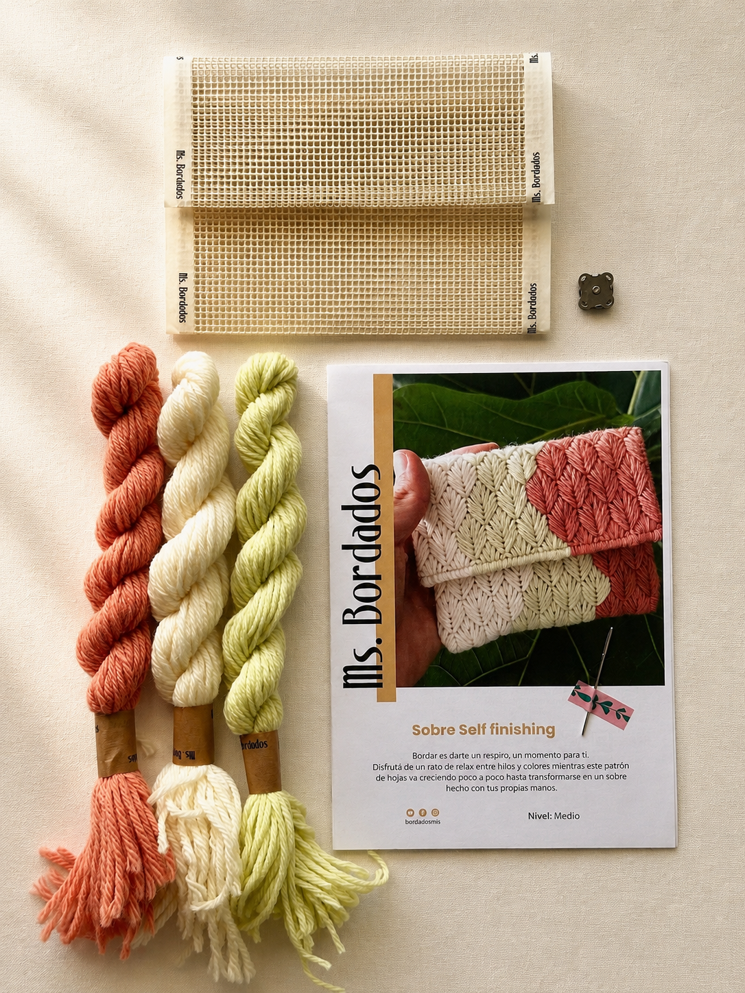 Canvas embroidery kit - Cozia Envelope Pouch