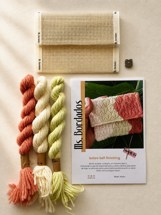 Canvas embroidery kit - Cozia Envelope Pouch