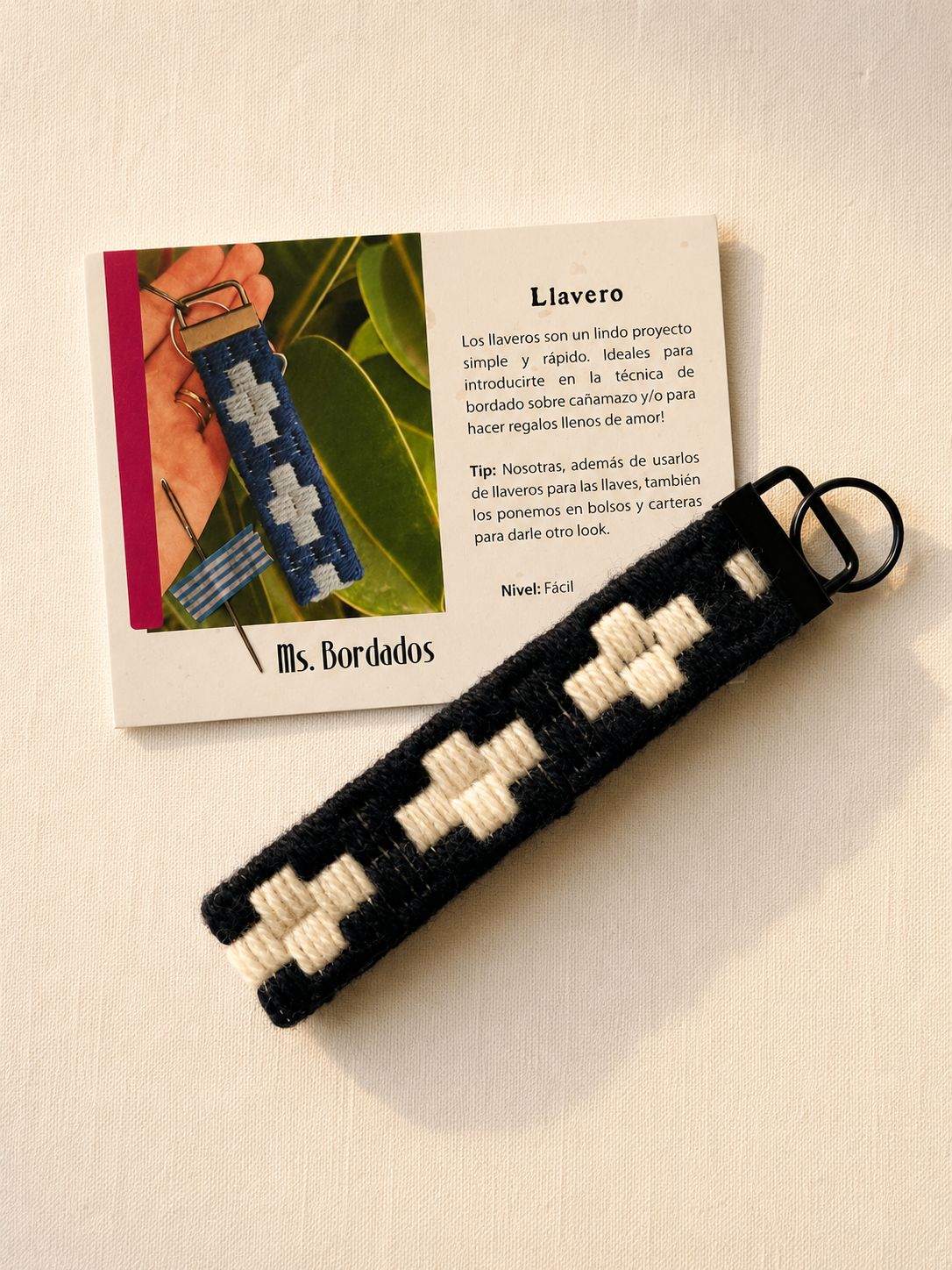 Kit de bordado - Llavero Cruces Black & White
