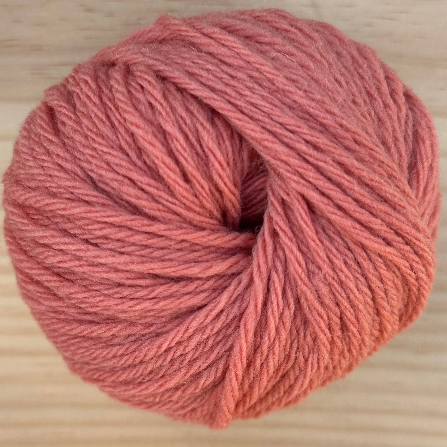 Ovillo de Lana 100% Española - Coral